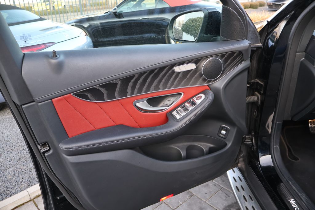 Mercedes-Benz GLC 300 2021