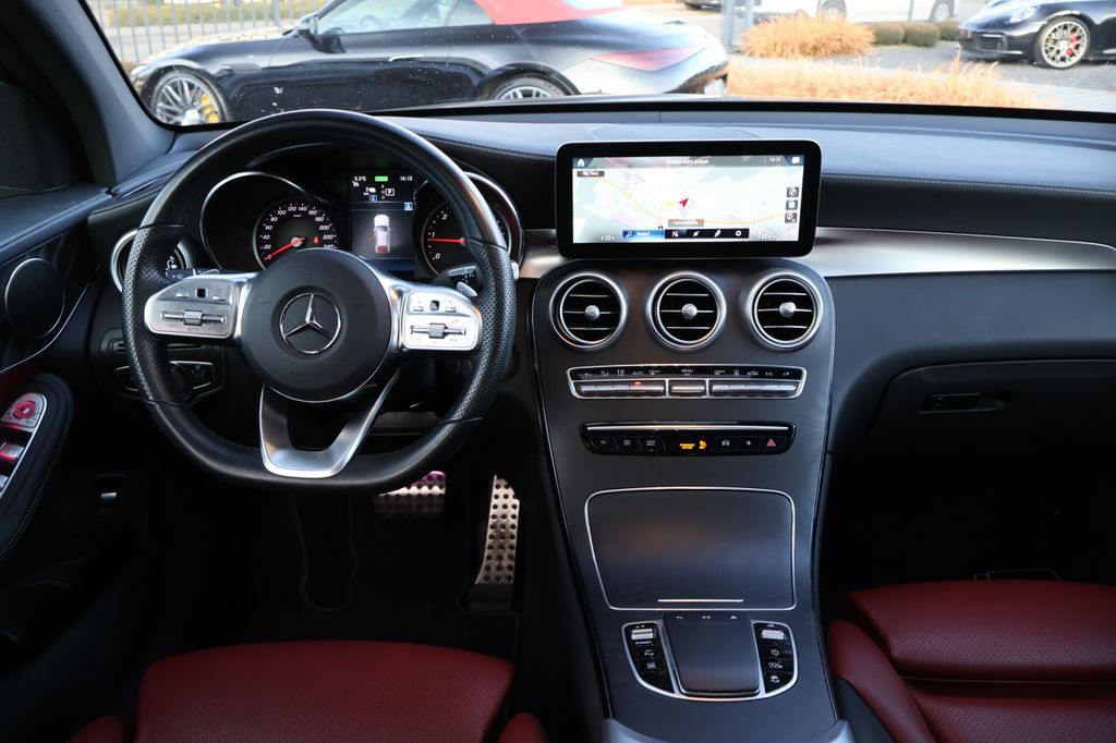 Mercedes-Benz GLC 300 2021