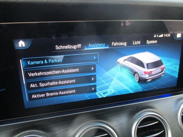 Mercedes-Benz E 300 2022