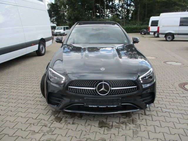 Mercedes-Benz E 300 2022