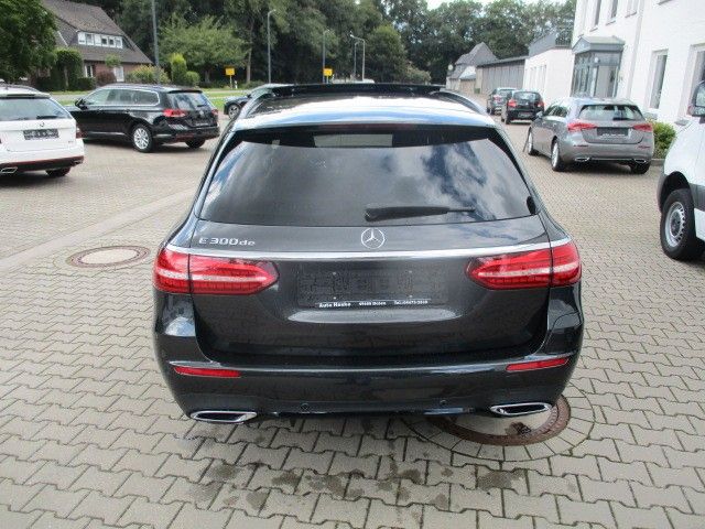 Mercedes-Benz E 300 2022