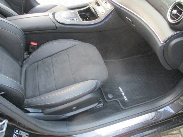 Mercedes-Benz E 300 2022