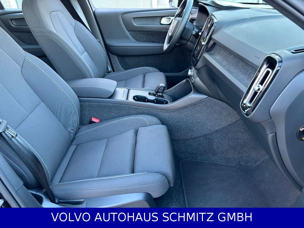 Volvo EX40 2025