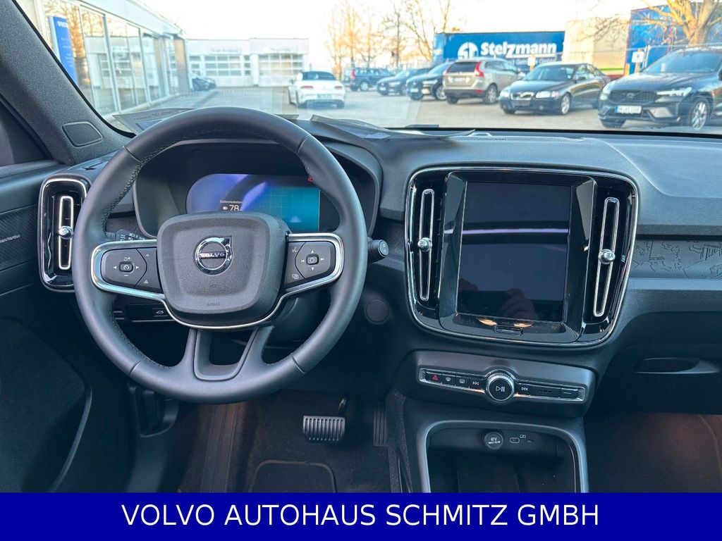 Volvo EX40 2025