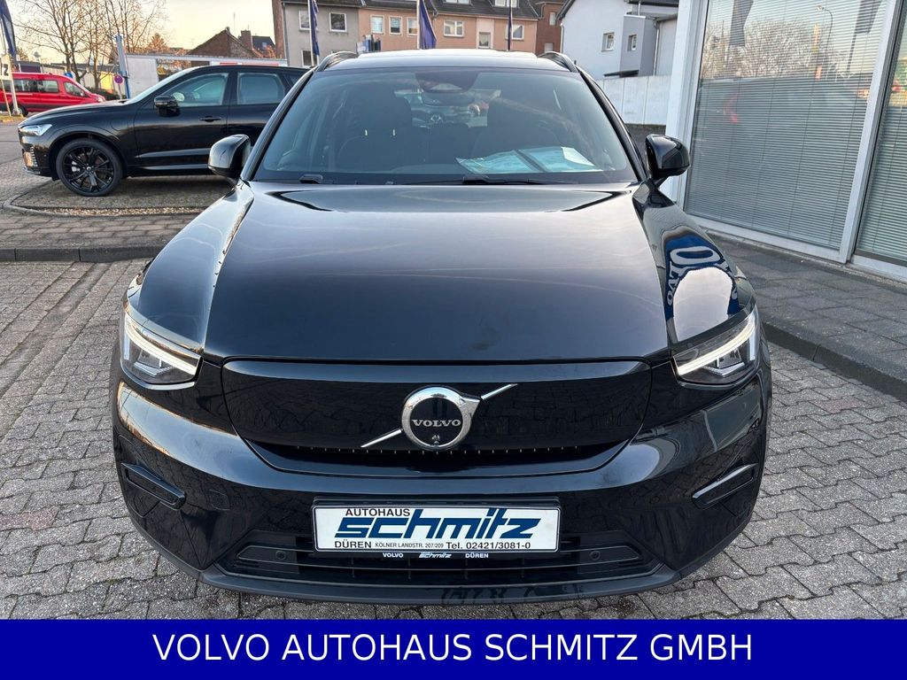 Volvo EX40 2025