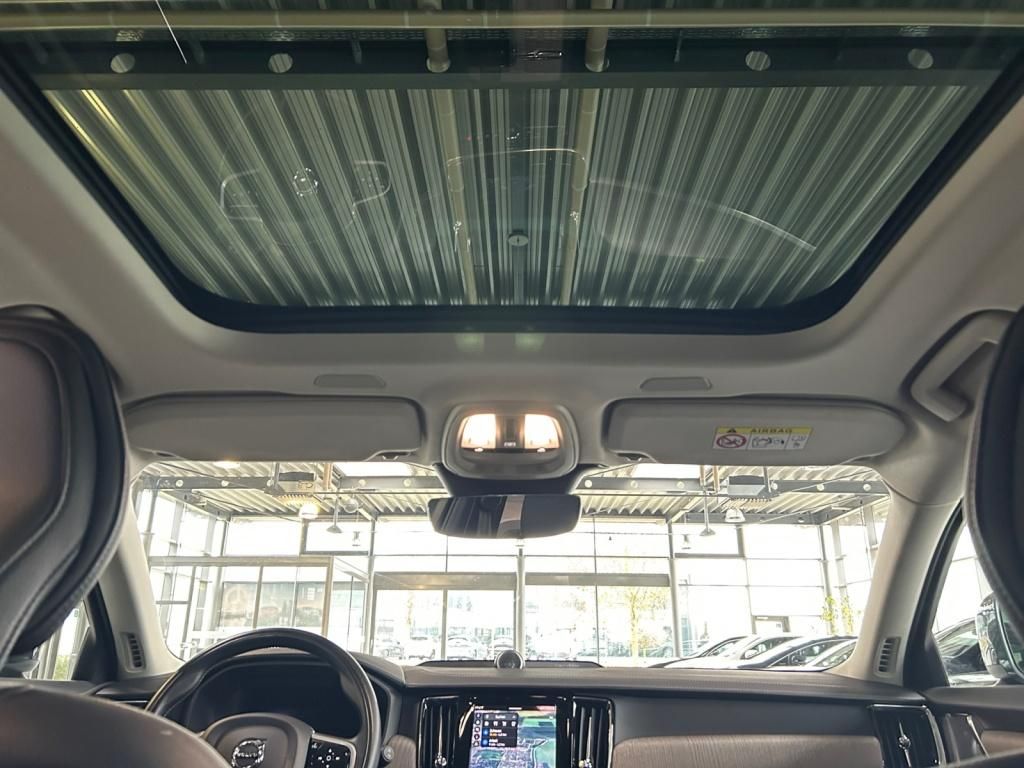 Volvo V90 Cross Country 2021