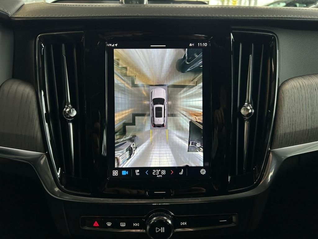 Volvo V90 Cross Country 2021