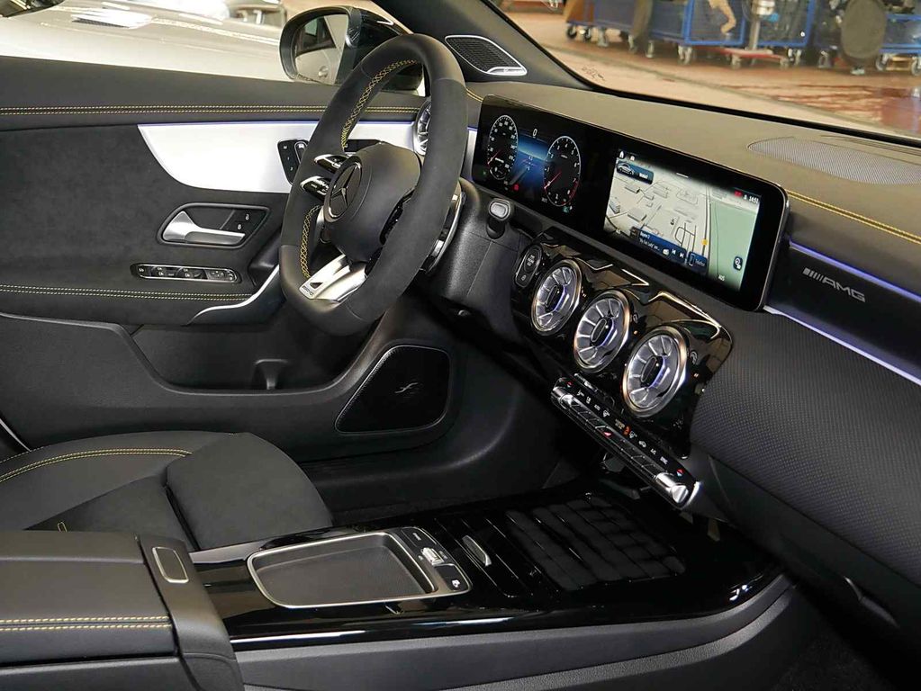 Mercedes-Benz CLA 45 AMG 2026