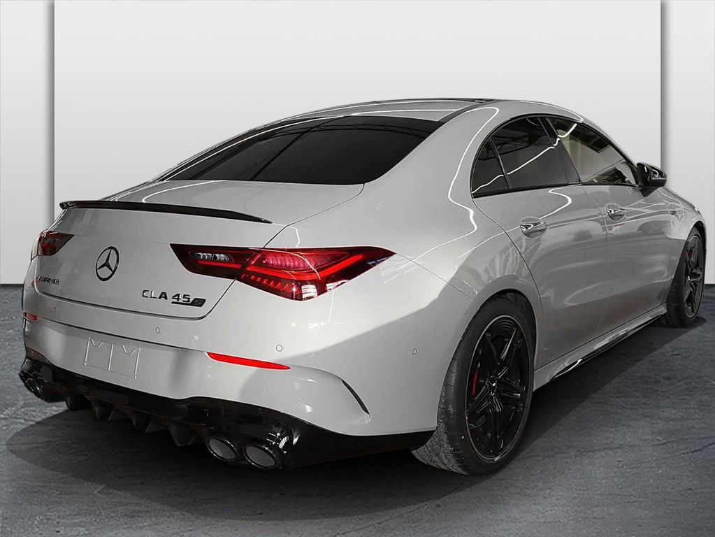 Mercedes-Benz CLA 45 AMG 2026