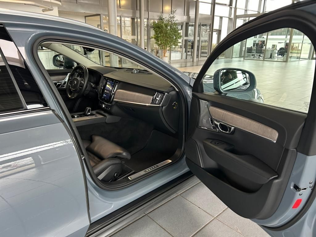 Volvo V90 Cross Country 2021