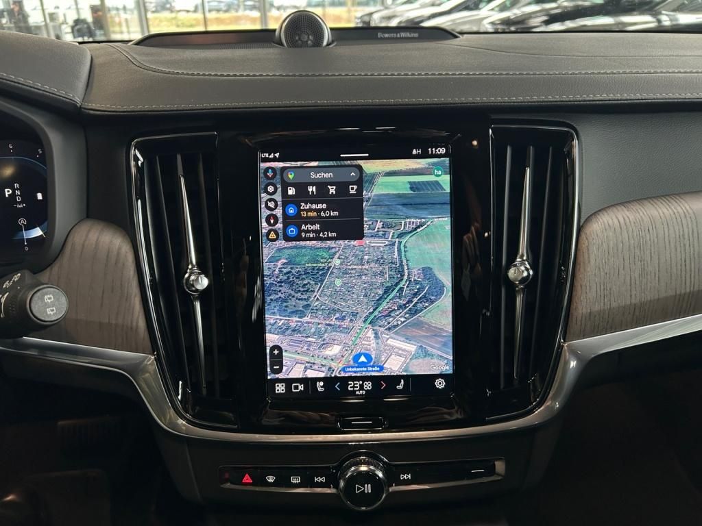 Volvo V90 Cross Country 2021