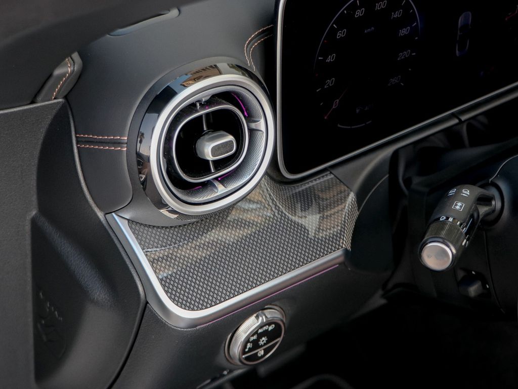 Mercedes-Benz CLE 200 2025