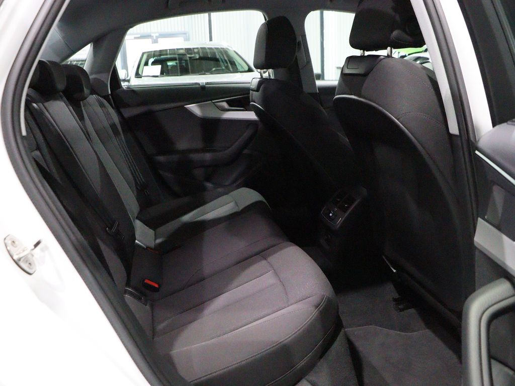 Audi A4 2023