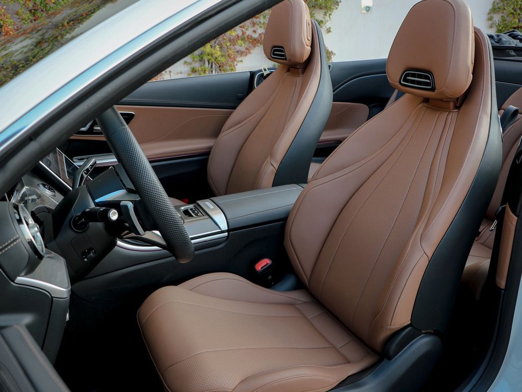 Mercedes-Benz CLE 200 2025