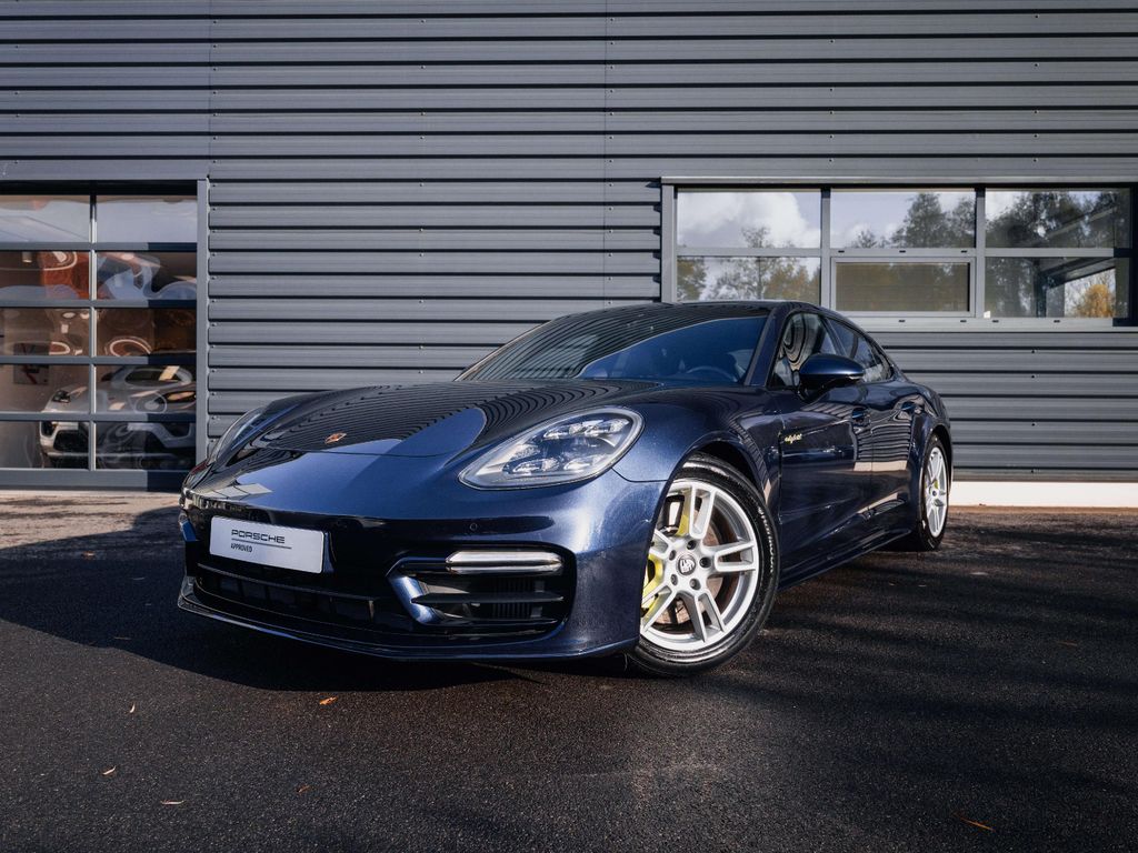 Porsche Panamera 2021