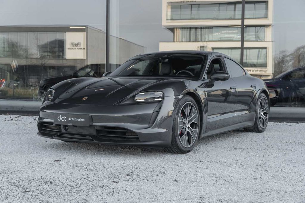 Porsche Taycan 2021