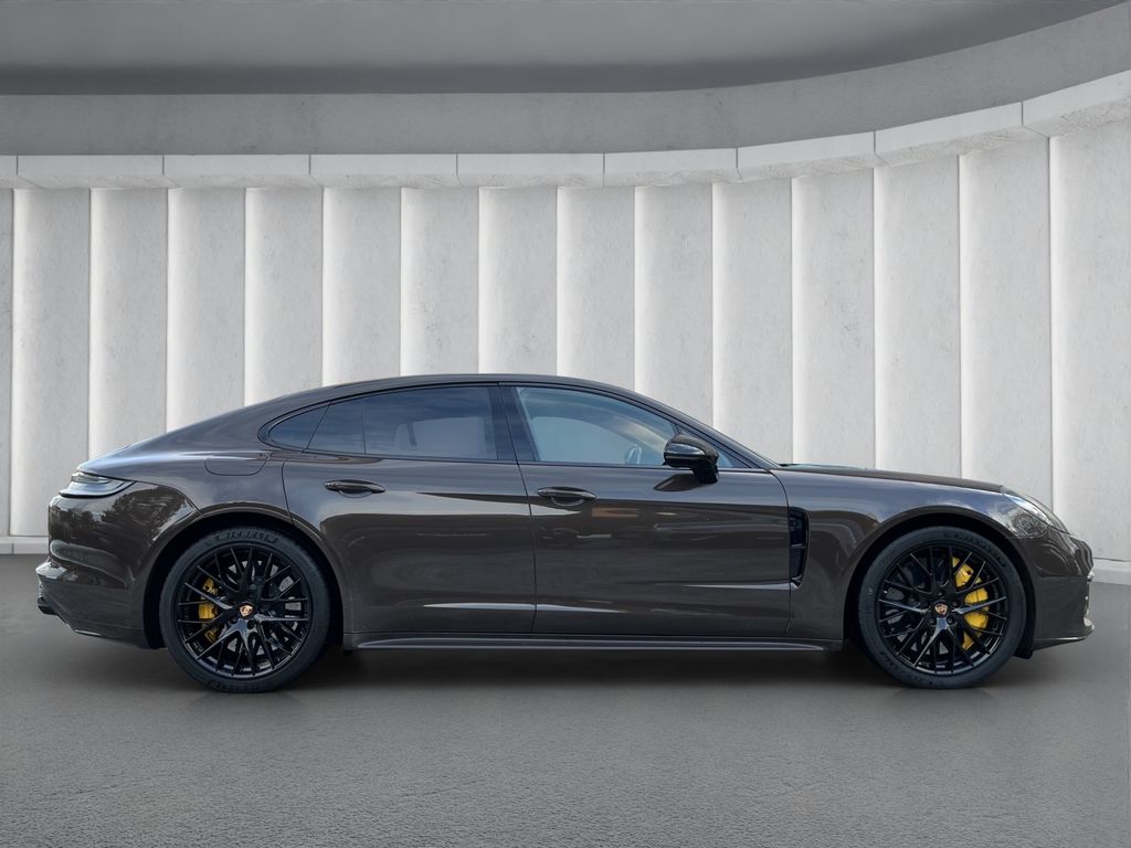 Porsche Panamera 2021