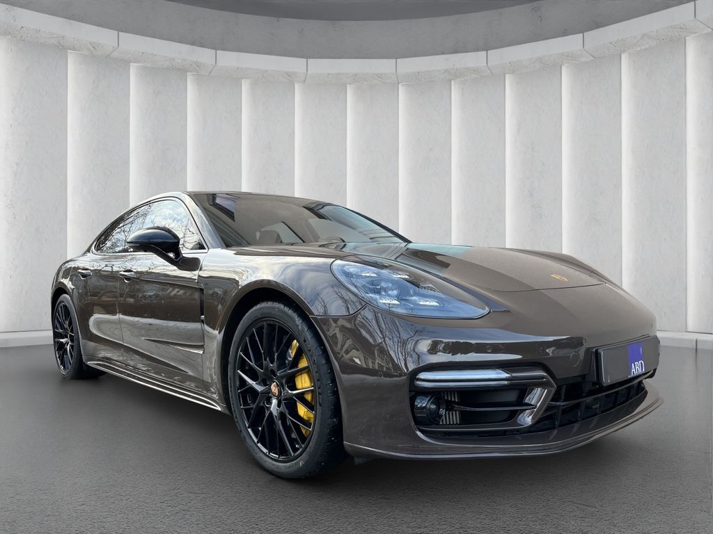 Porsche Panamera 2021