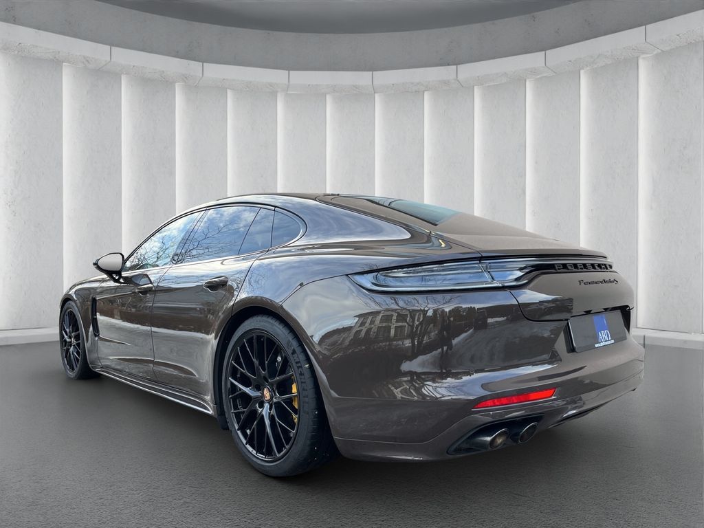 Porsche Panamera 2021