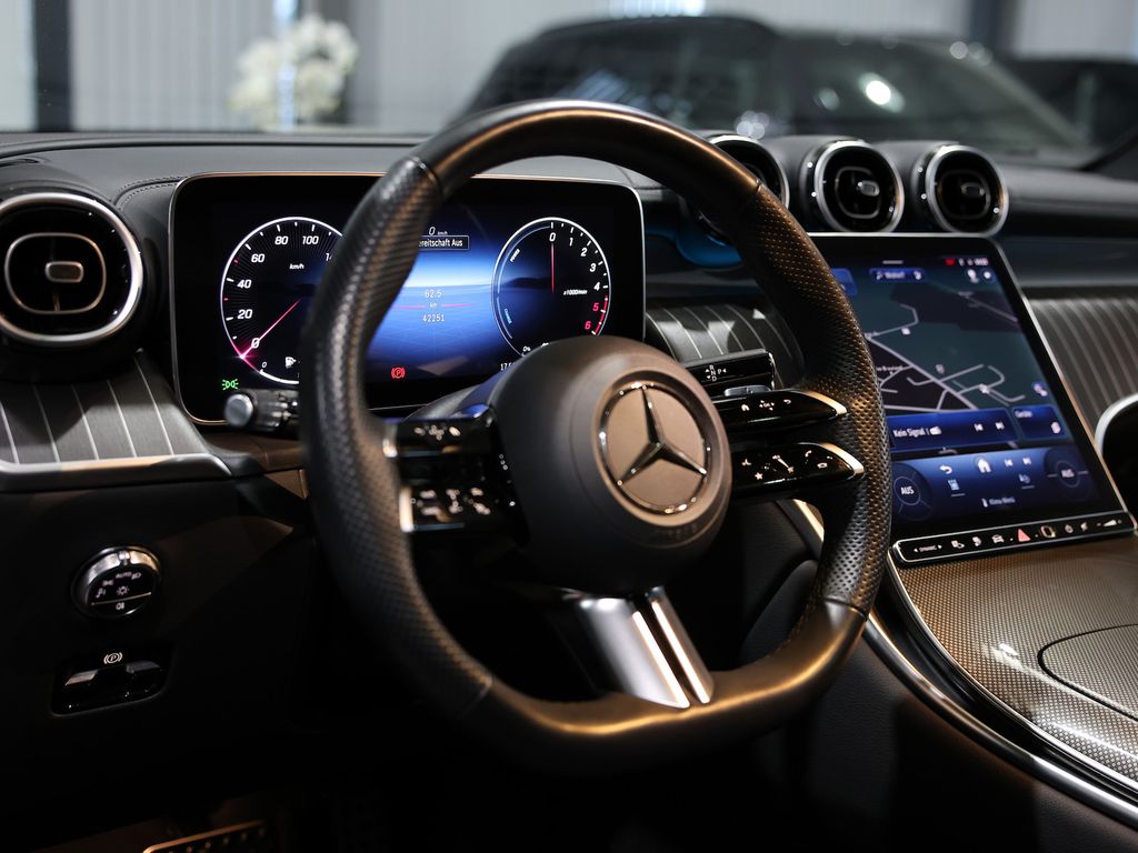 Mercedes-Benz GLC 300 2023