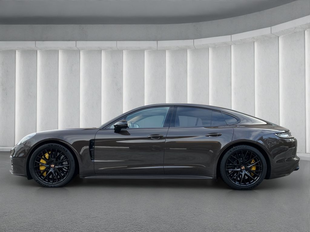 Porsche Panamera 2021
