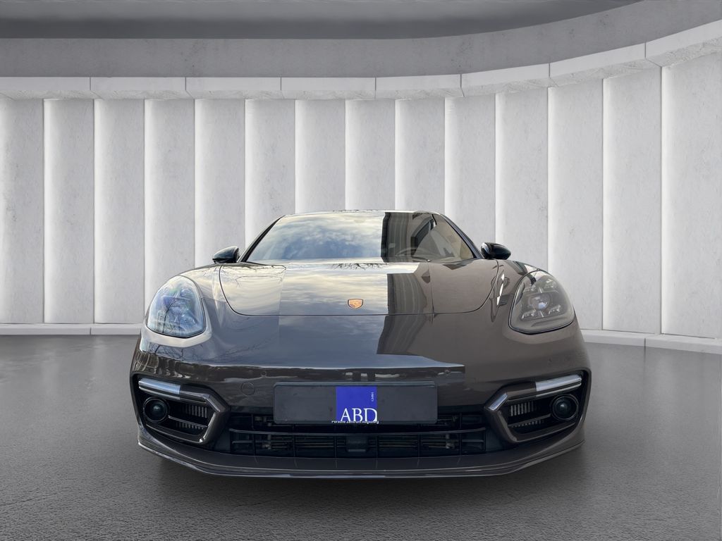 Porsche Panamera 2021