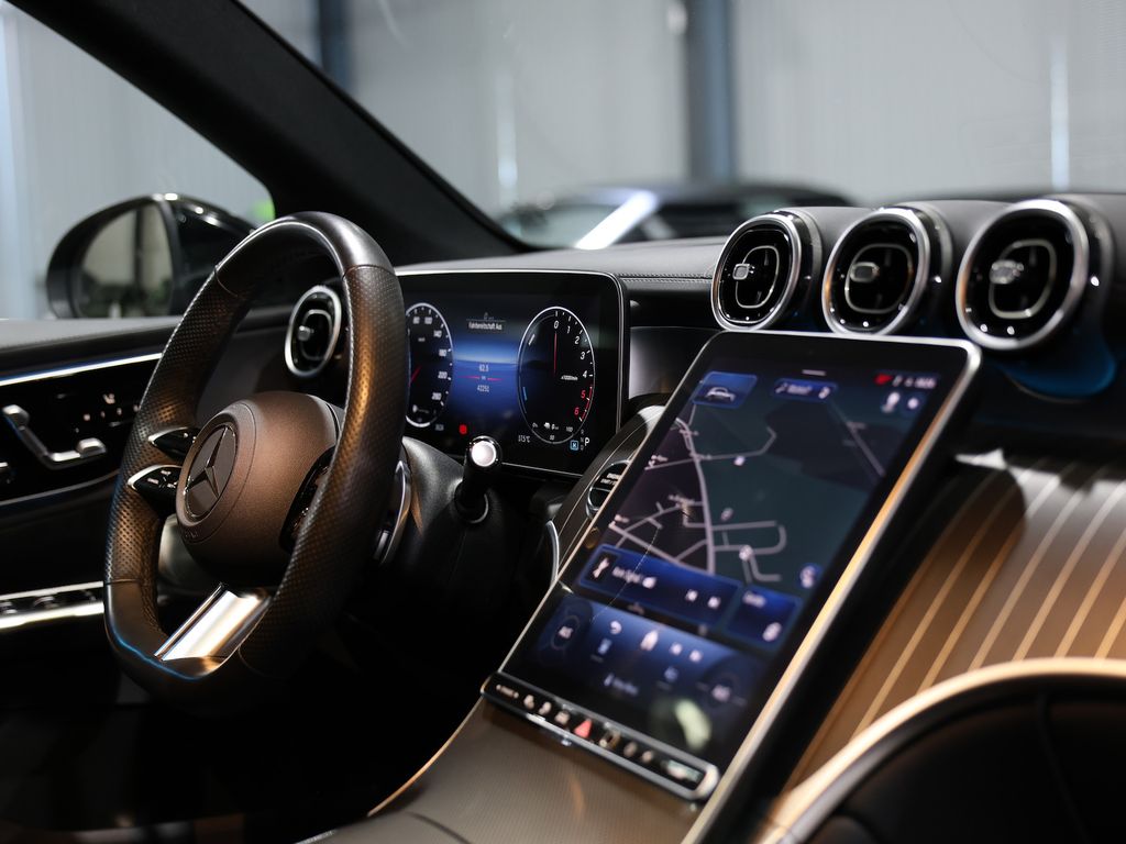 Mercedes-Benz GLC 300 2023