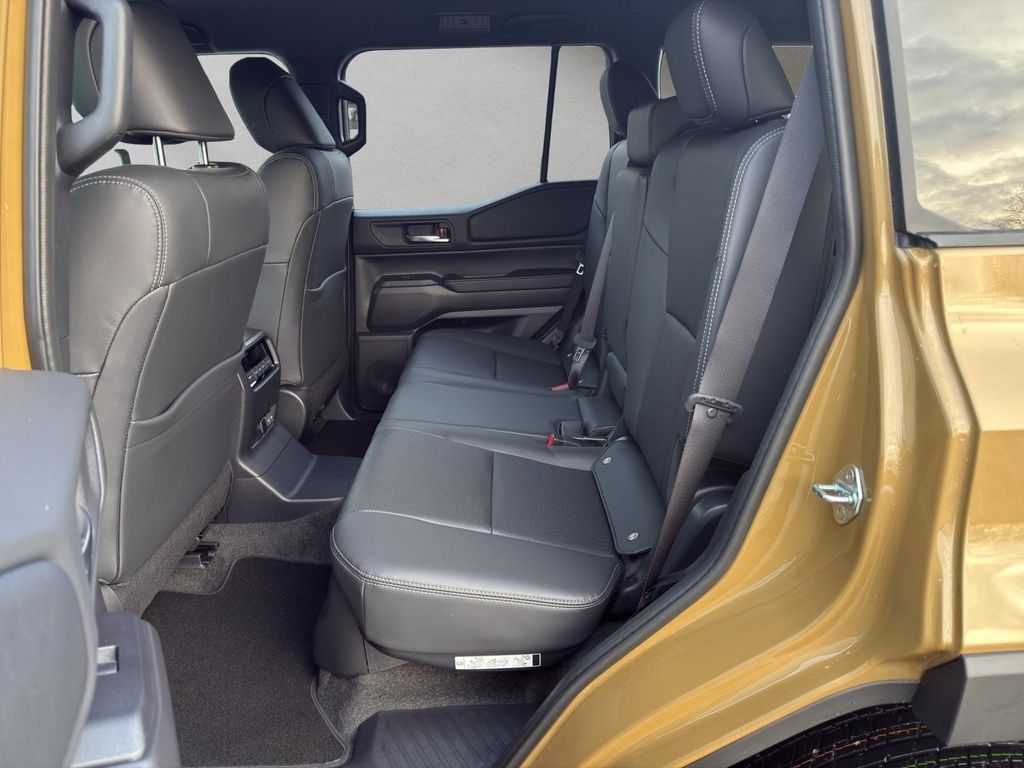 Toyota Land Cruiser 2025