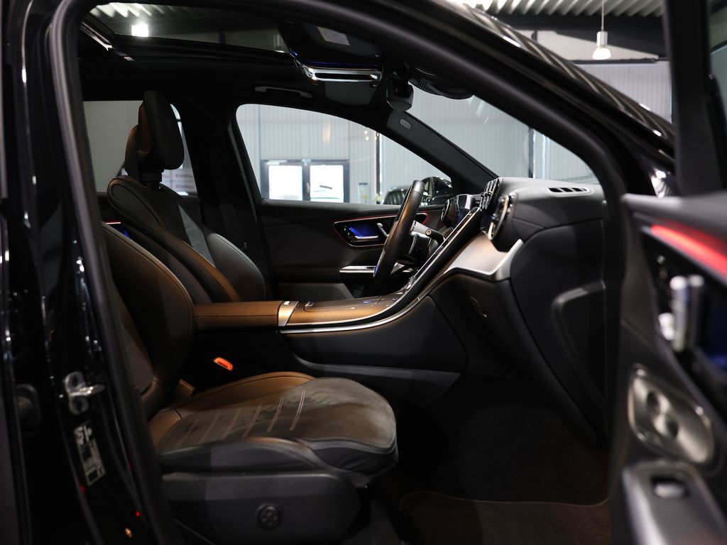 Mercedes-Benz GLC 300 2023