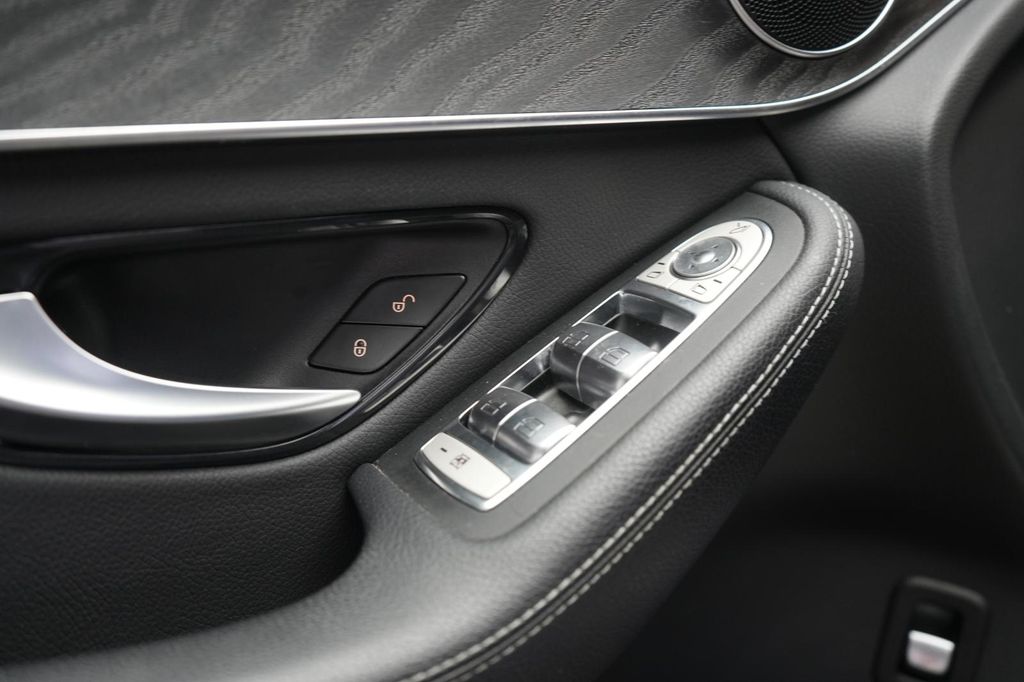 Mercedes-Benz GLC 300 2022