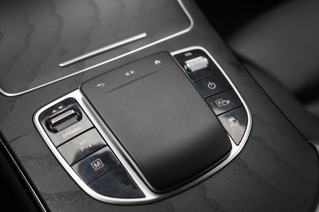 Mercedes-Benz GLC 300 2022