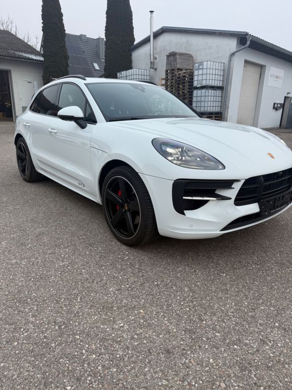 Porsche Macan 2021