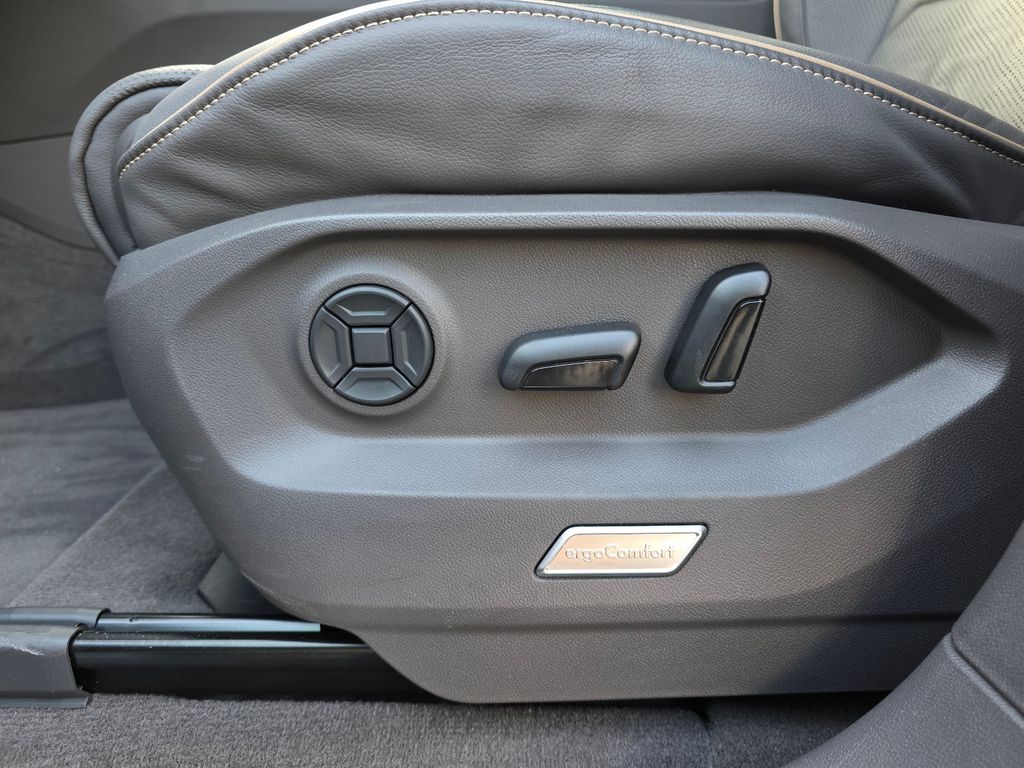 Volkswagen Touareg 2025