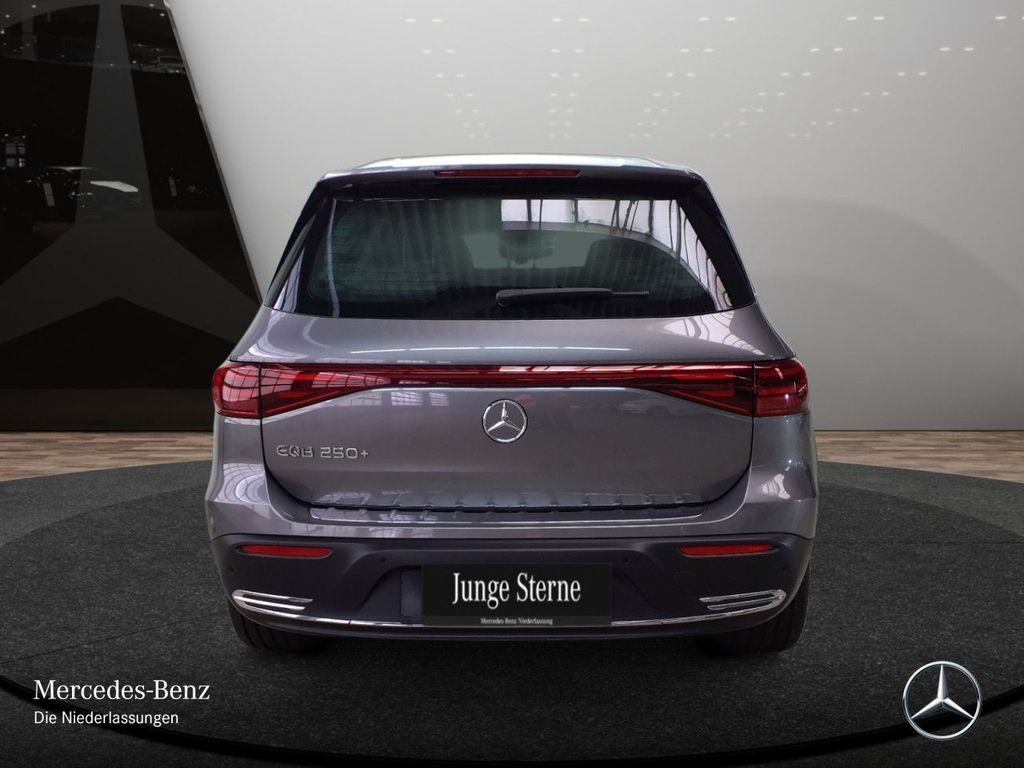 Mercedes-Benz EQB 2025