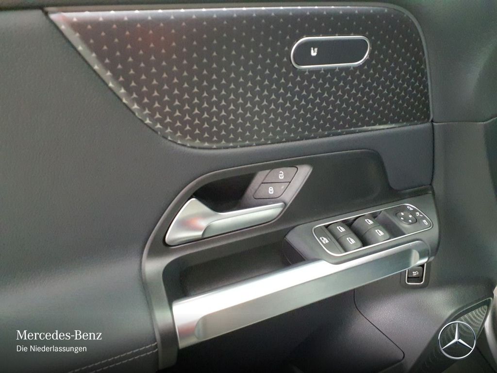 Mercedes-Benz EQB 2025