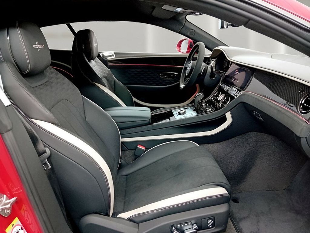 Bentley Continental GT 2025