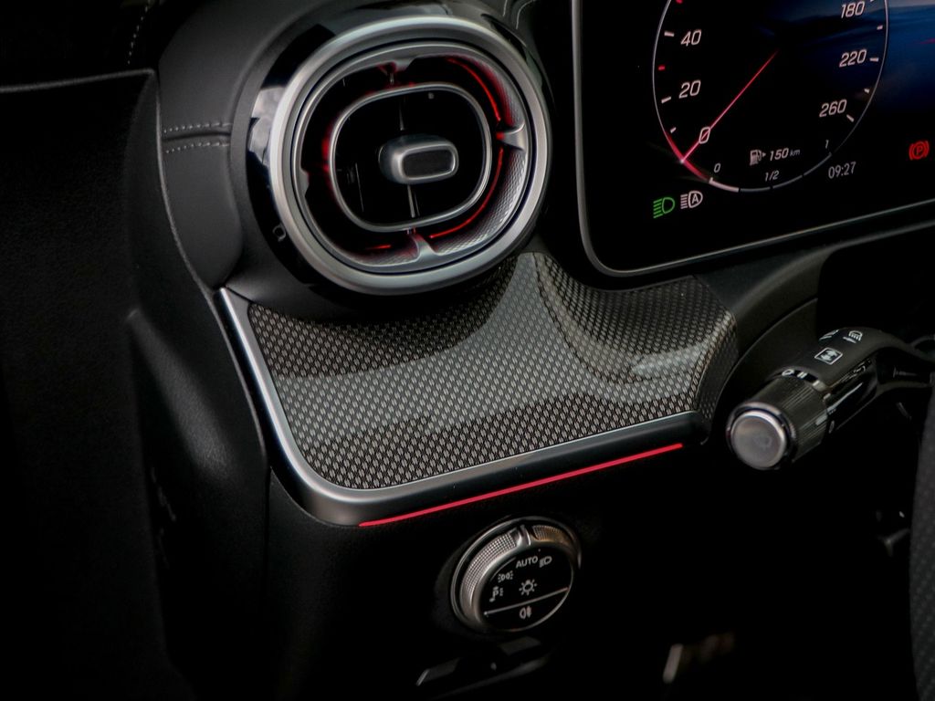 Mercedes-Benz CLE 200 2025