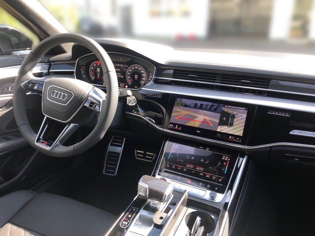 Audi S8 2024