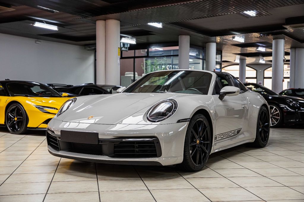 Porsche 992 2023