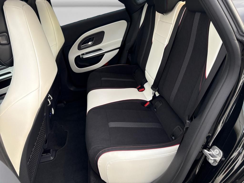 Mercedes-Benz CLA 350 2025