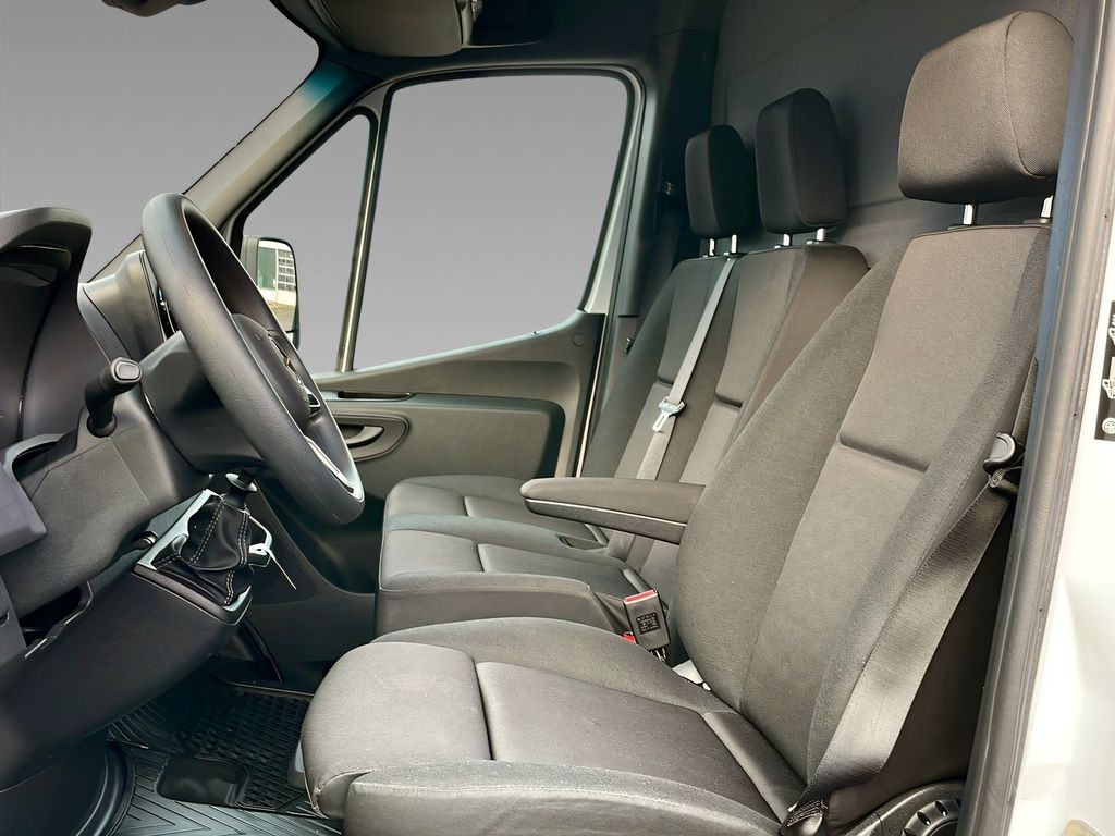 Mercedes-Benz Sprinter 2024