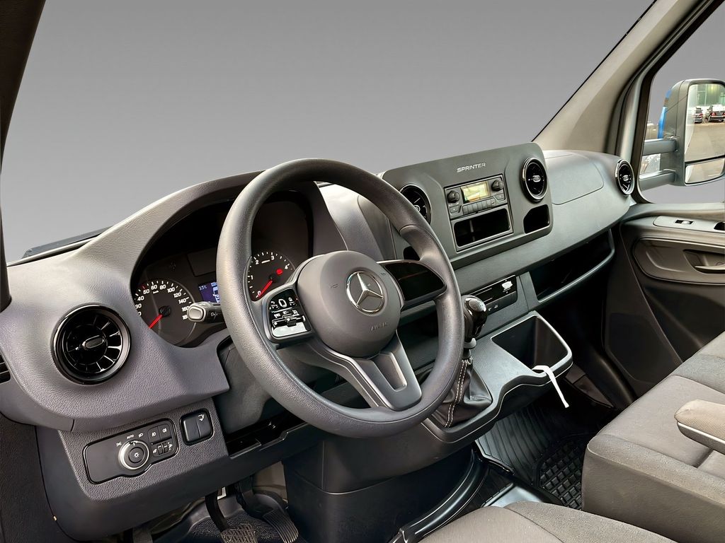 Mercedes-Benz Sprinter 2024