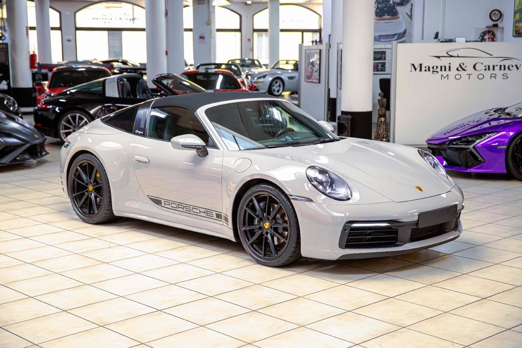 Porsche 992 2023