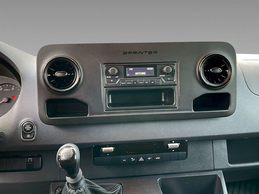 Mercedes-Benz Sprinter 2024