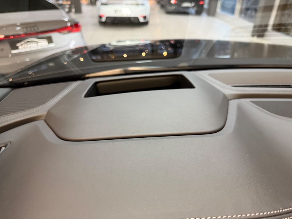 Audi SQ8 2023
