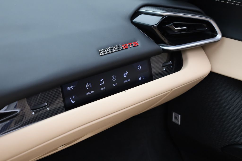 Ferrari 296 GTS 2022