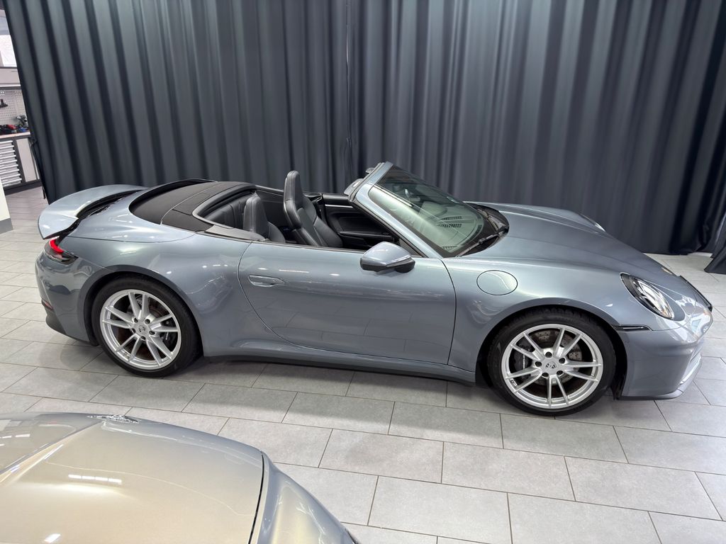 Porsche 992 2025