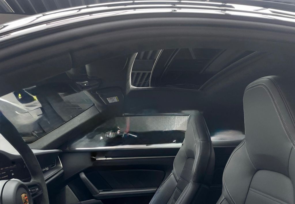 Porsche 992 2025