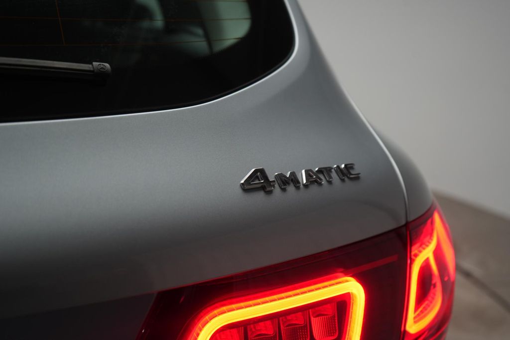 Mercedes-Benz GLC 300 2020