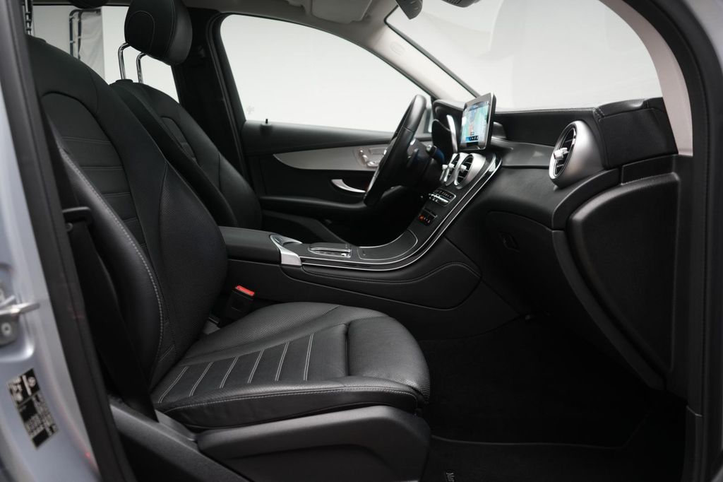 Mercedes-Benz GLC 300 2020